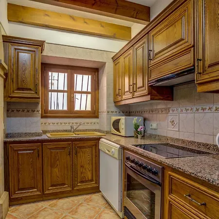 Can Plomer Holiday home *